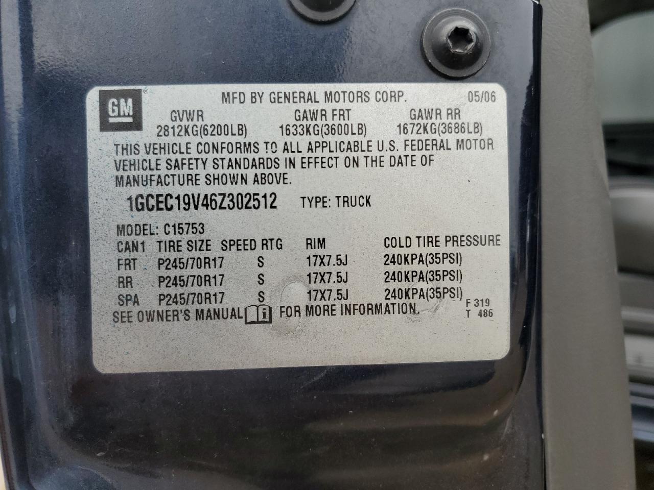 2006 Chevrolet Silverado - Image 13