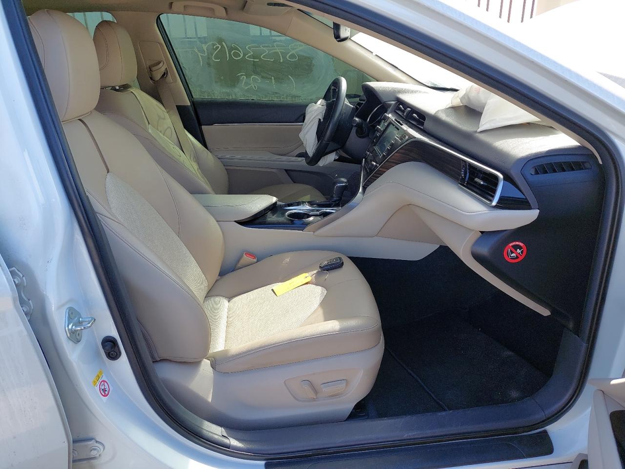 JTNBZ4HK6J3000348 - 2018 Toyota Camry L - #87336154