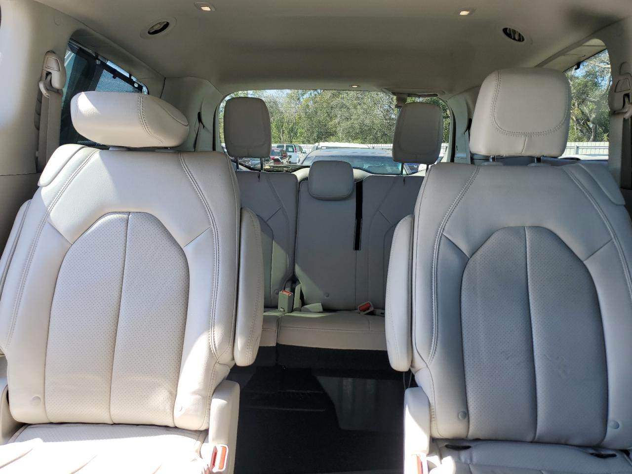 2021 Chrysler Pacifica - Image 10