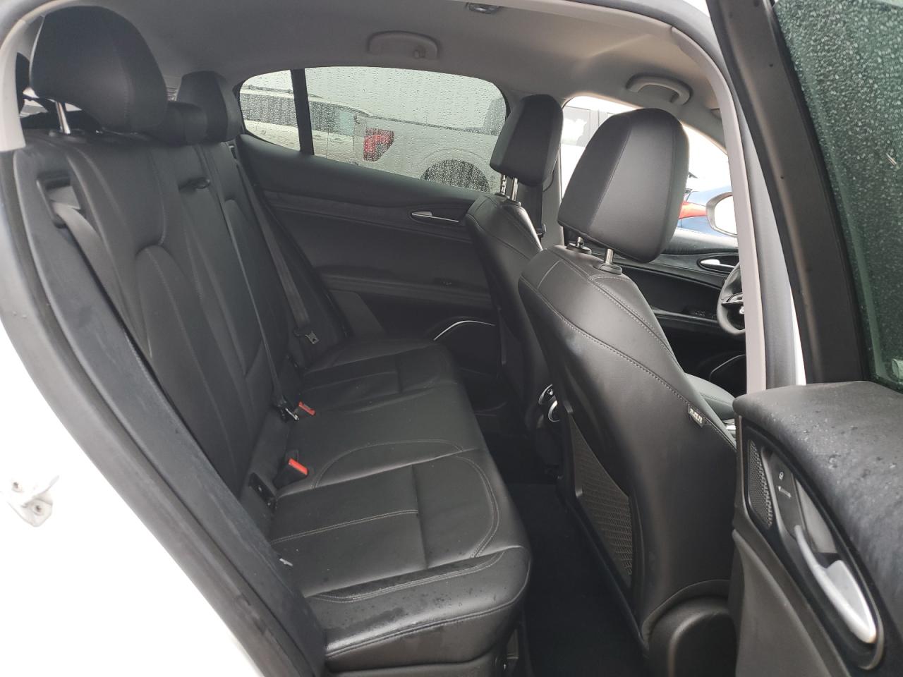 2020 Alfa Romeo Stelvio - Image 10