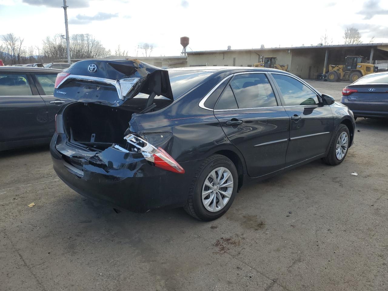 VIN 4T4BF1FK1GR574438 2016 TOYOTA CAMRY no.3