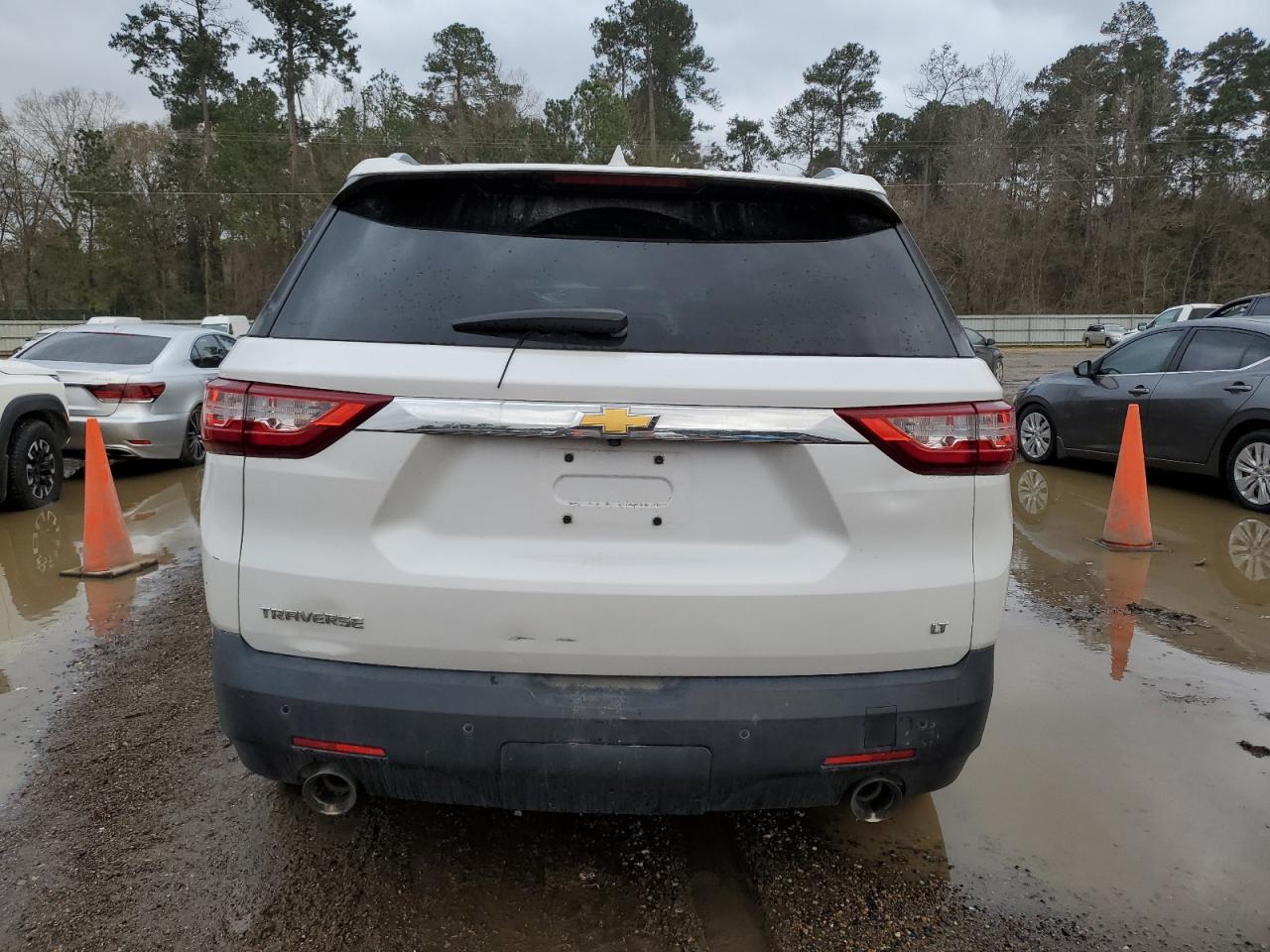 2018 Chevrolet Traverse - Image 6