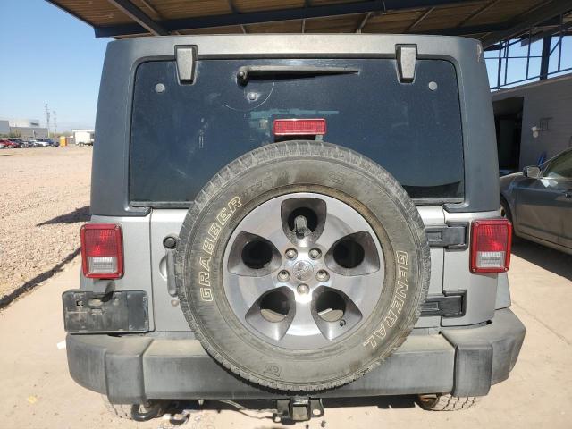  JEEP WRANGLER 2016 Серебристый