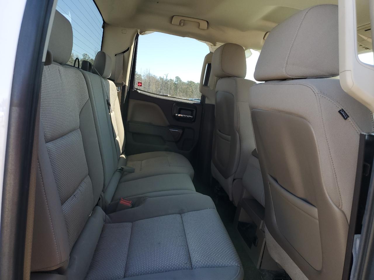 2014 Chevrolet Silverado - Image 11