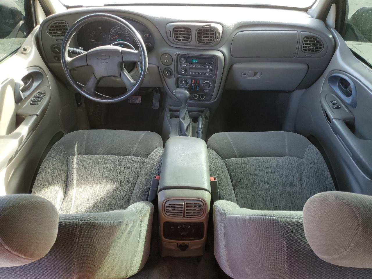 2002 Chevrolet TrailBlazer - Image 8