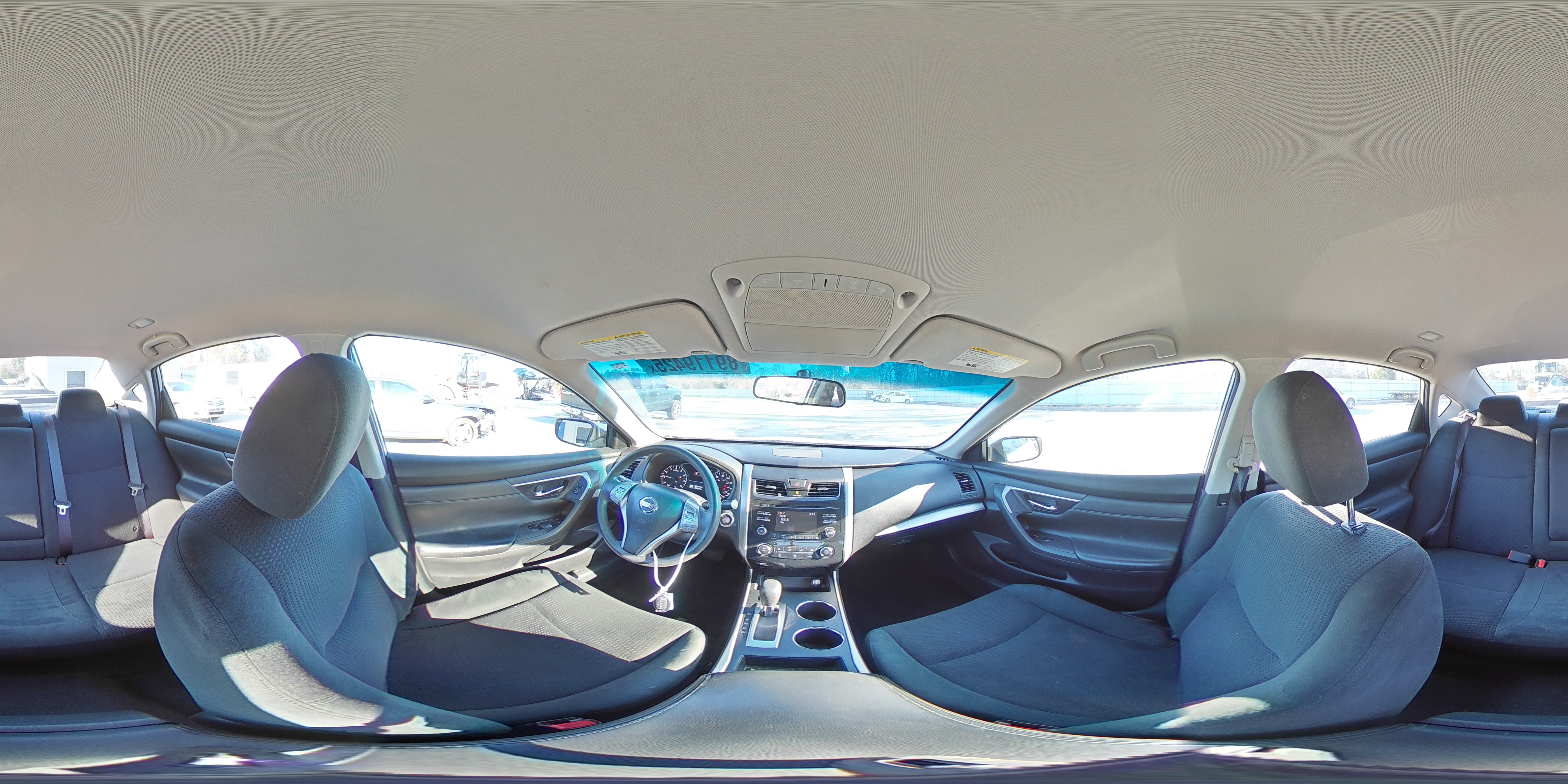 2015 Nissan Altima - Image 14