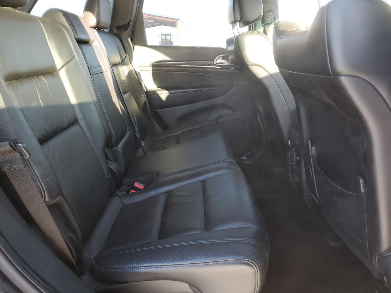 2011 Jeep Grand Cherokee - Image 11