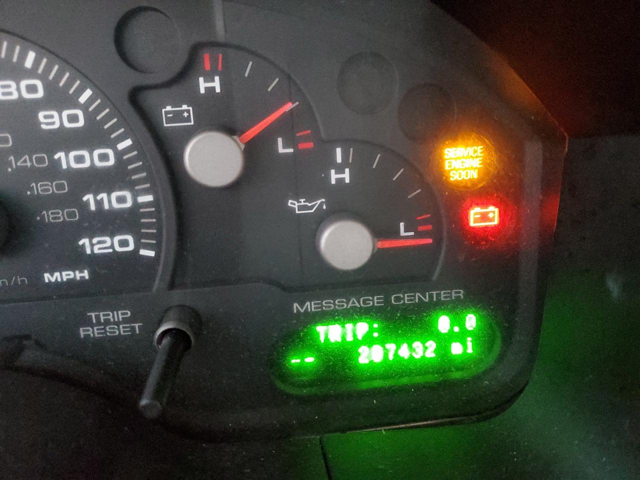 2005 Ford Explorer - Image 9
