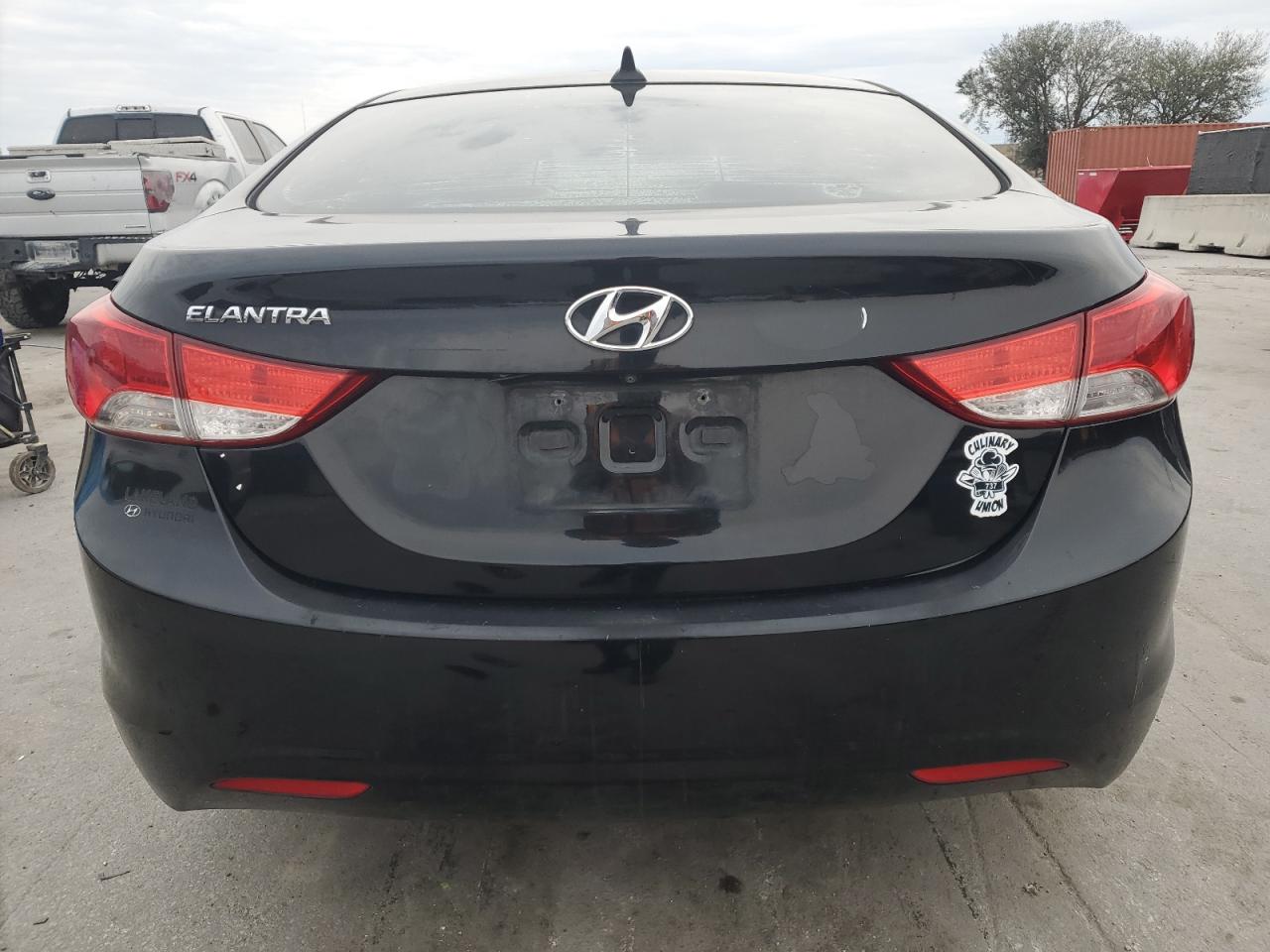 2011 Hyundai Elantra - Image 6