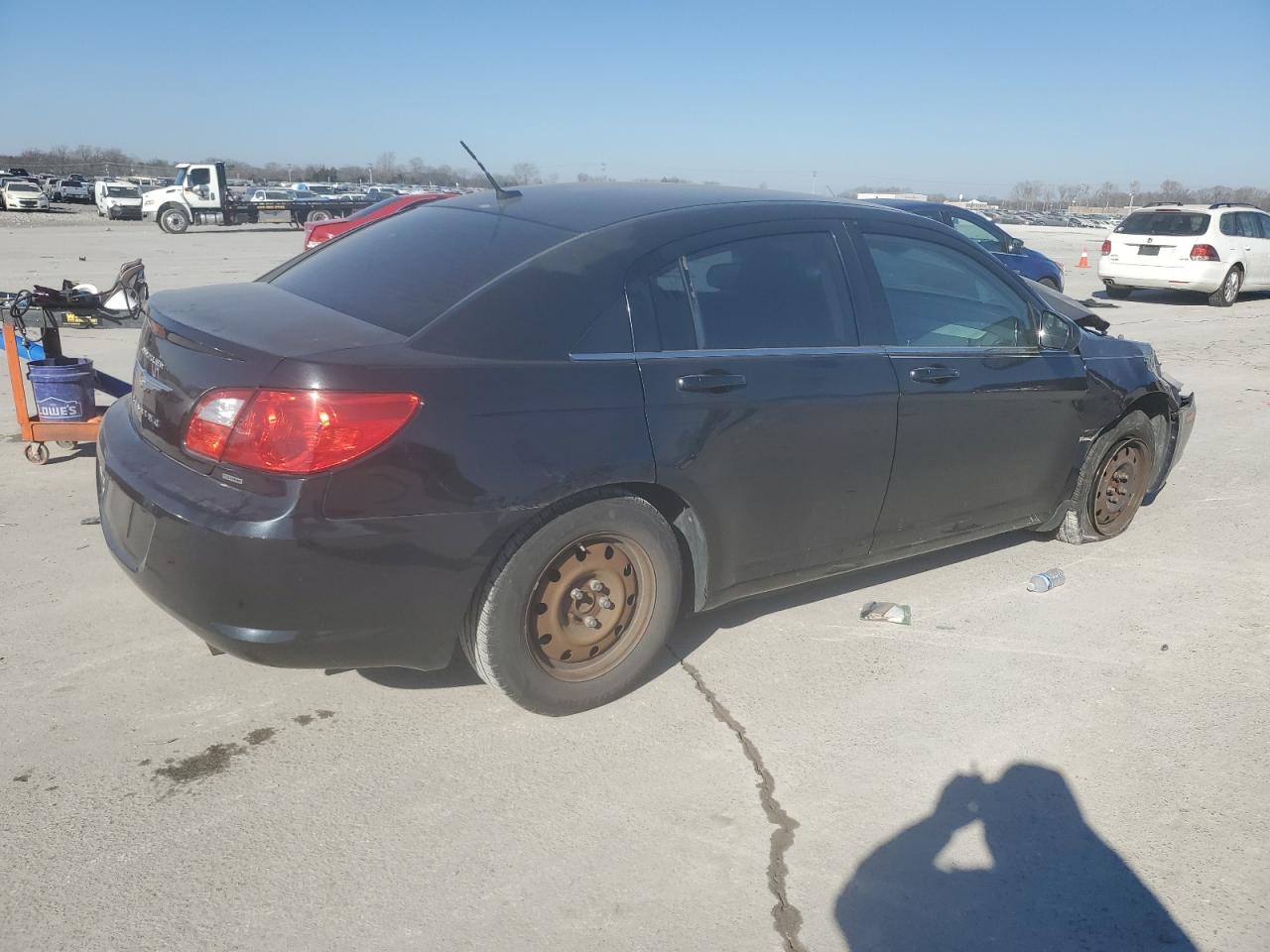 2010 Chrysler Sebring - Image 3