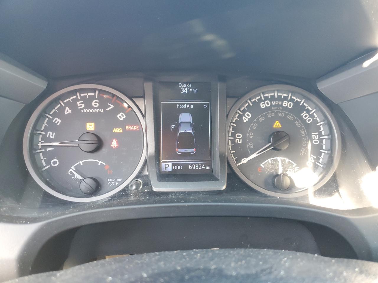 2018 Toyota Tacoma - Image 9