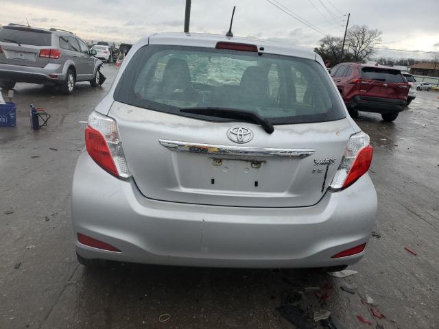 Хэтчбеки TOYOTA YARIS 2012 Серебристый