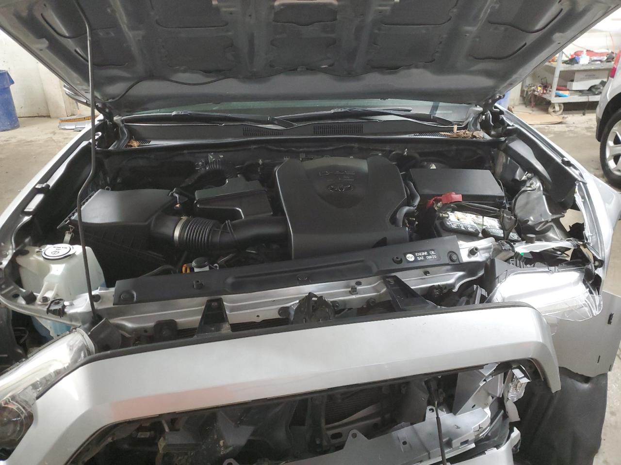 2018 Toyota Tacoma - Image 12