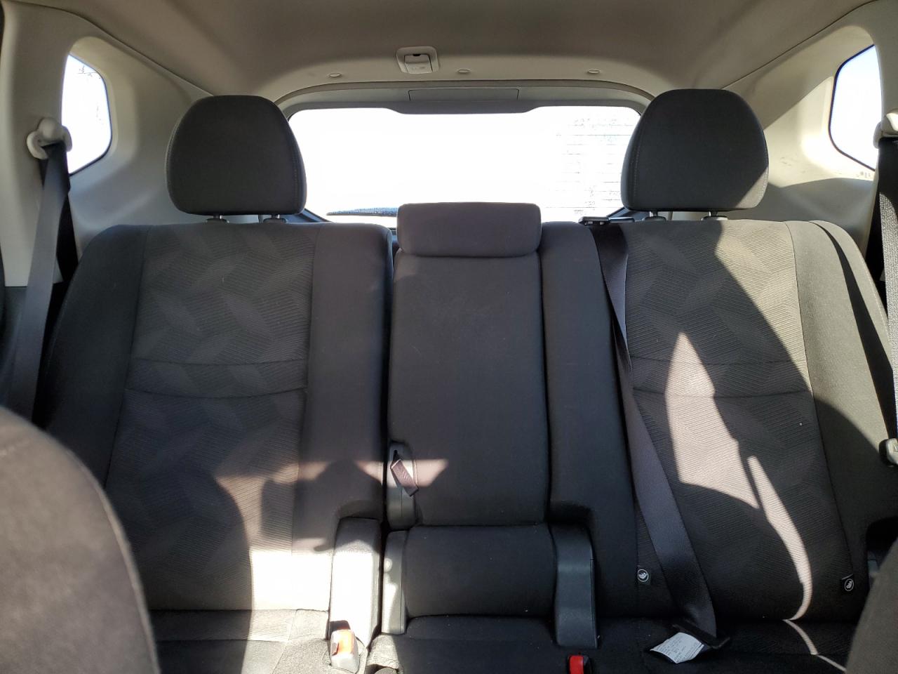 2016 Nissan Rogue - Image 10