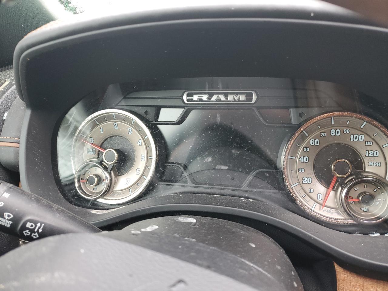 2021 RAM 1500 - Image 9