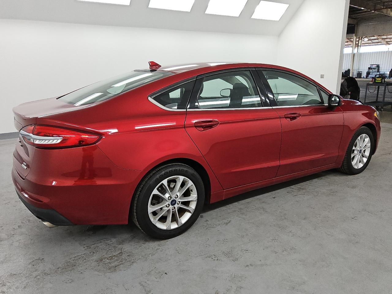 2020 Ford Fusion - Image 3