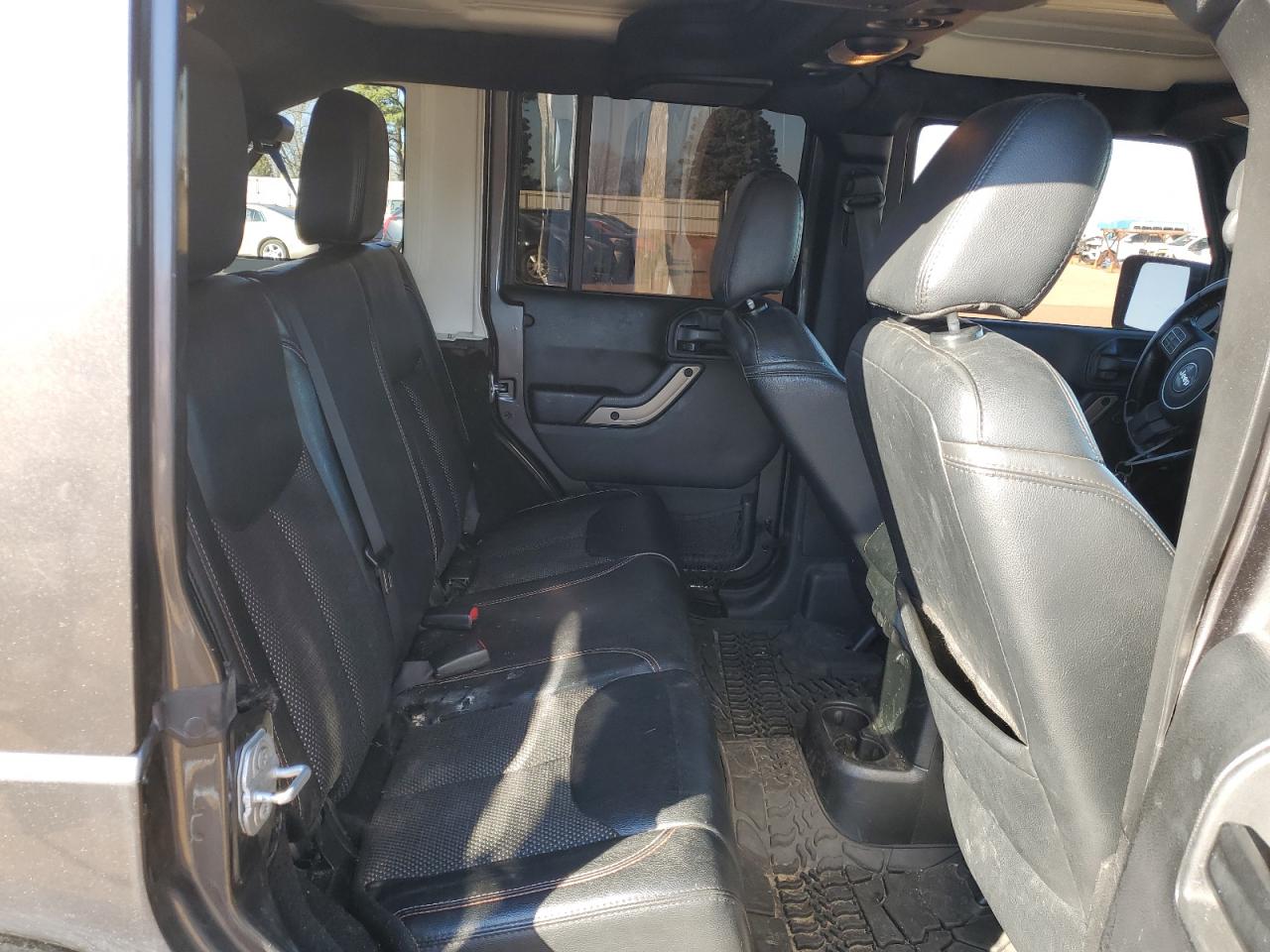 2017 Jeep Wrangler - Image 11