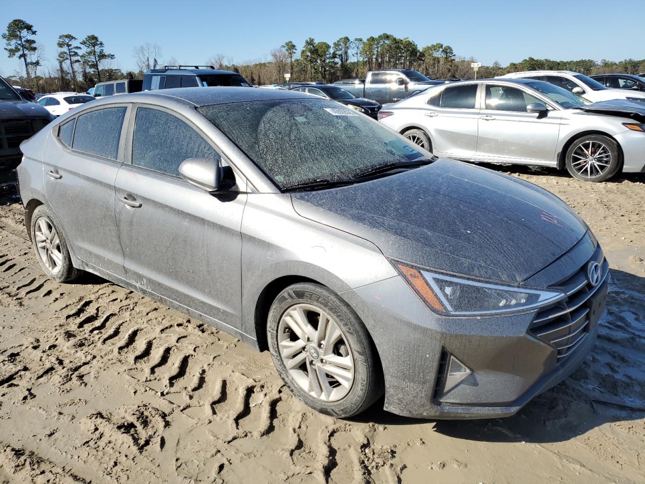 2019 Hyundai Elantra - Image 4