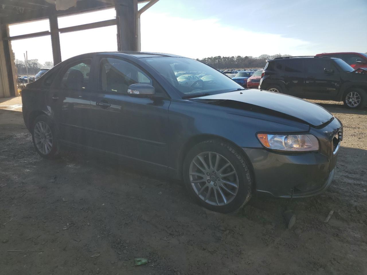 2010 Volvo S40 - Image 4