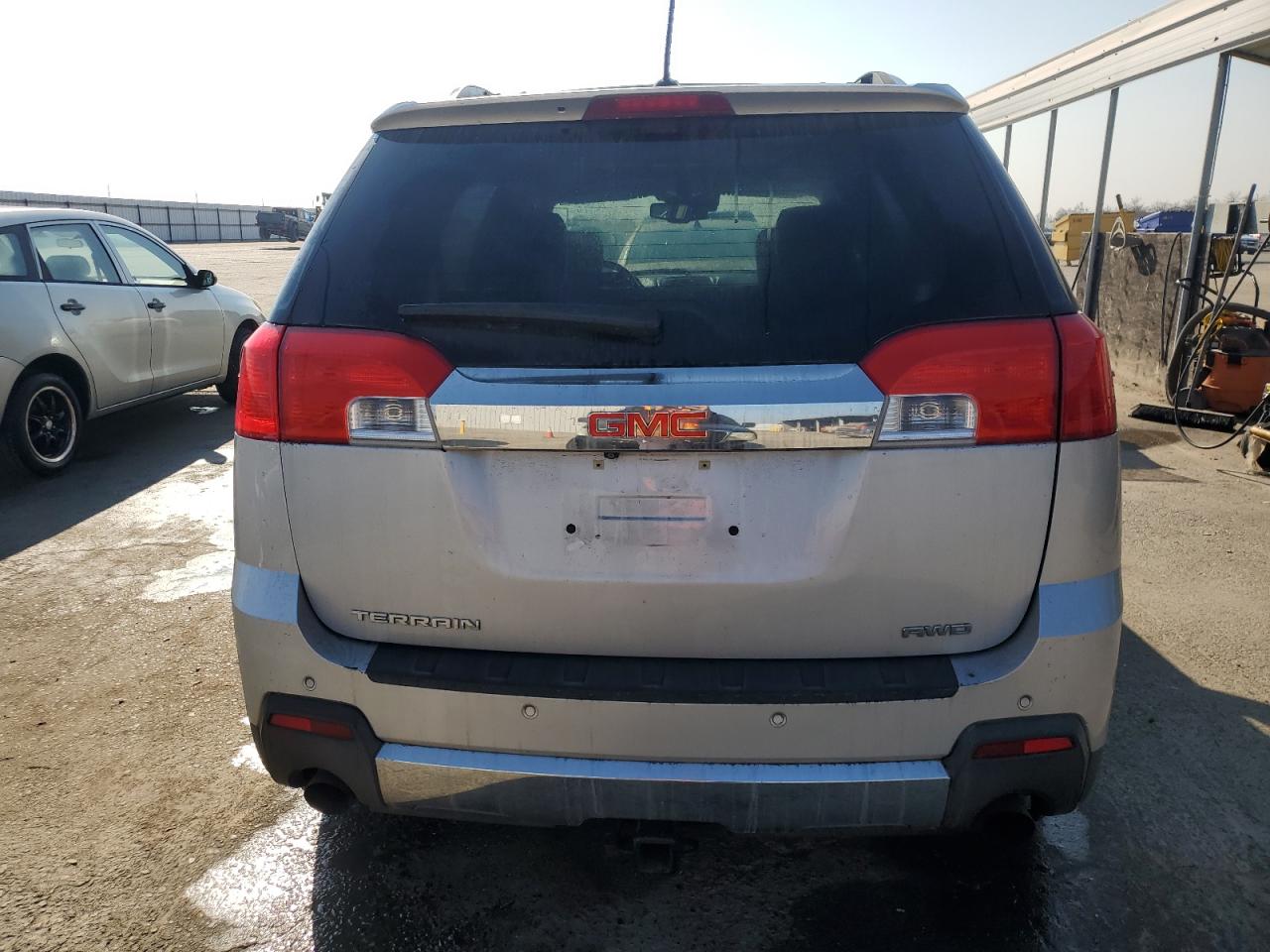 2015 GMC Terrain - Image 6