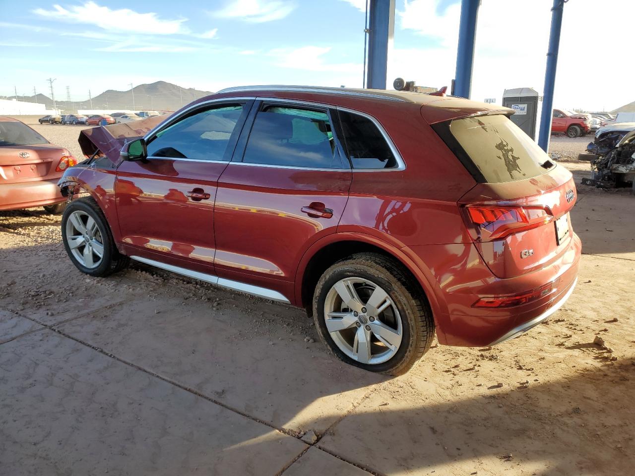 VIN WA1ANAFY1K2090026 2019 AUDI Q5 no.2