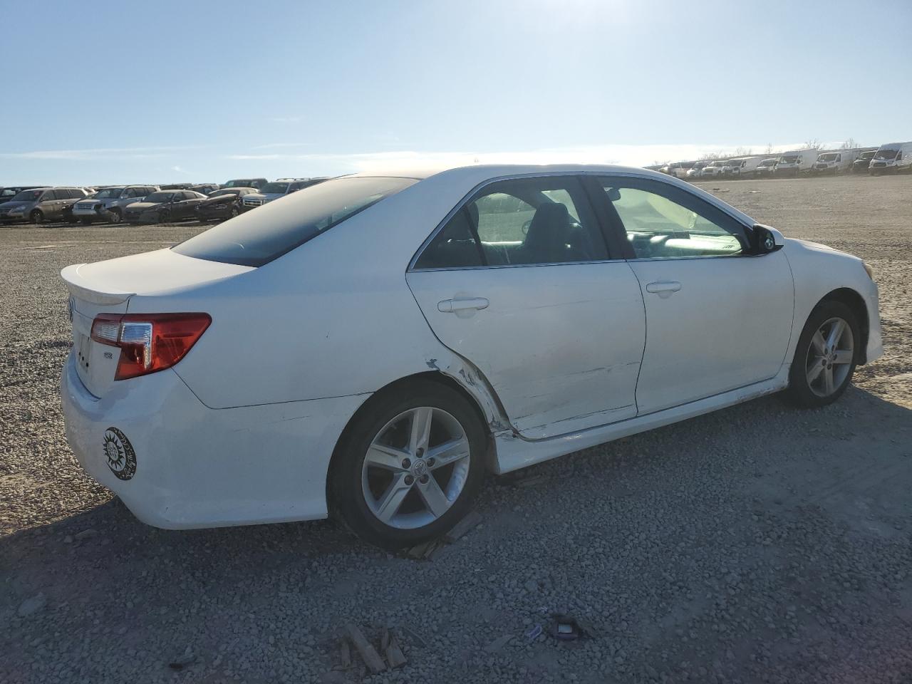 2014 Toyota Camry - Image 3