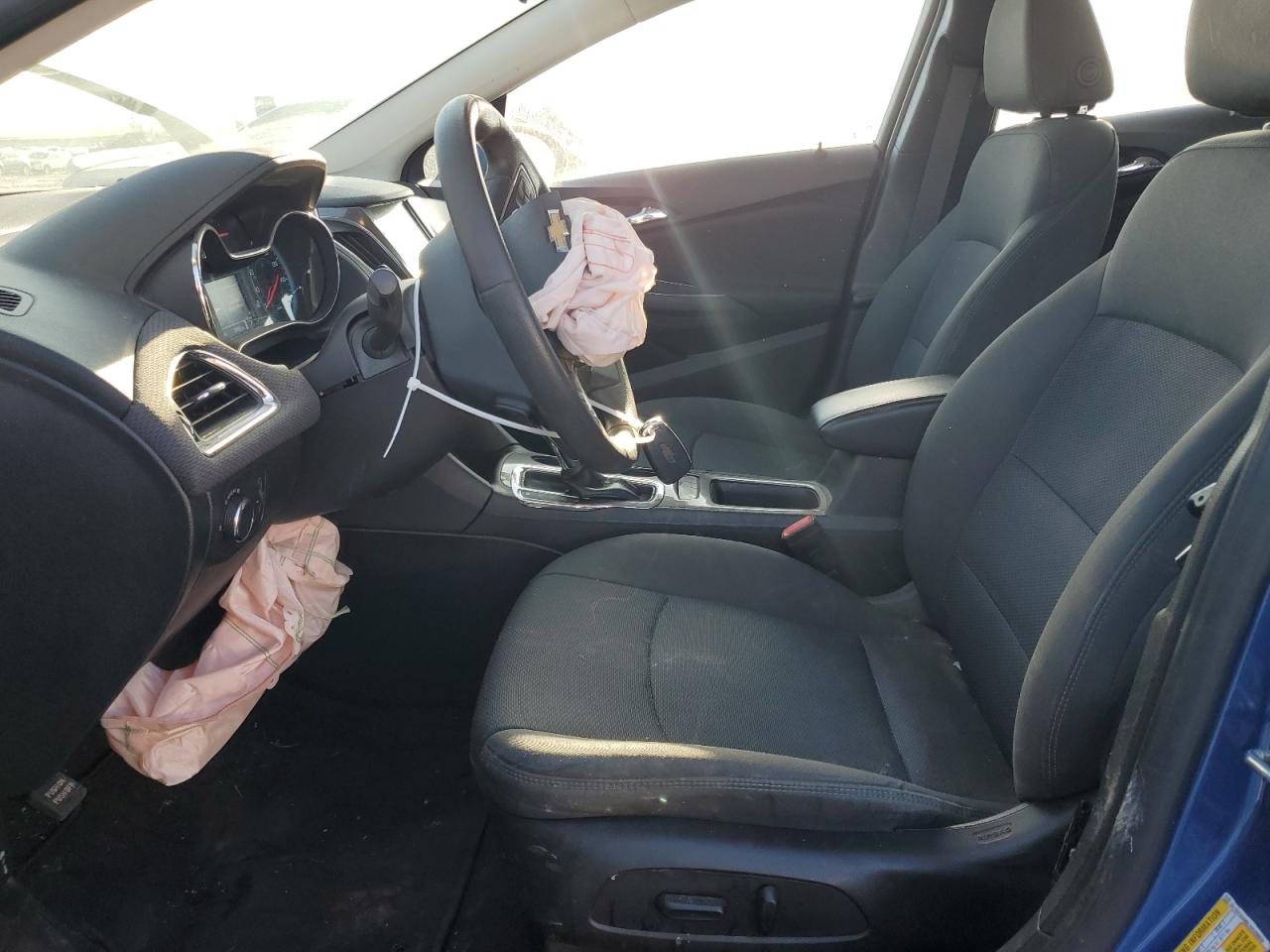 2018 Chevrolet Cruze - Image 7