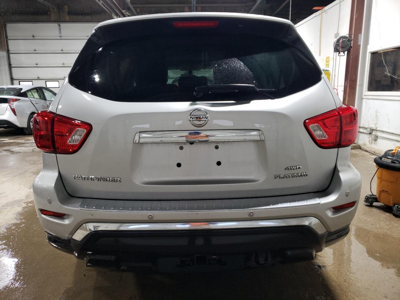 5N1DR2MMXHC638116 NISSAN PATHFINDER 2017