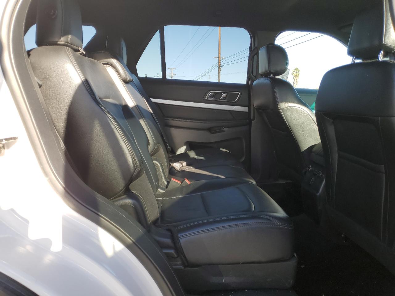 2017 Ford Explorer - Image 11