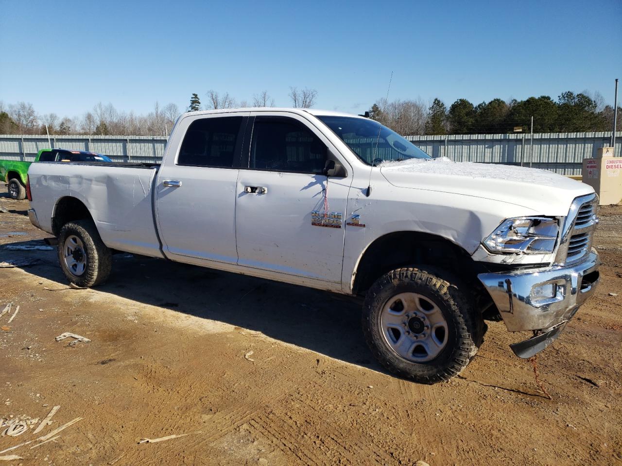 2015 RAM 2500 - Image 4