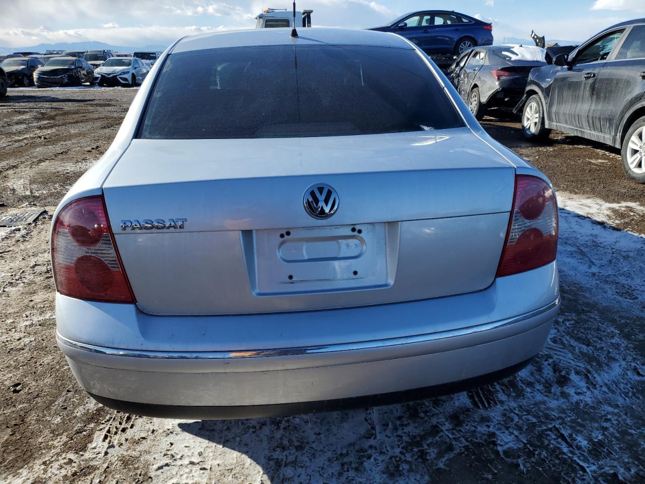 2004 Volkswagen Passat - Image 6