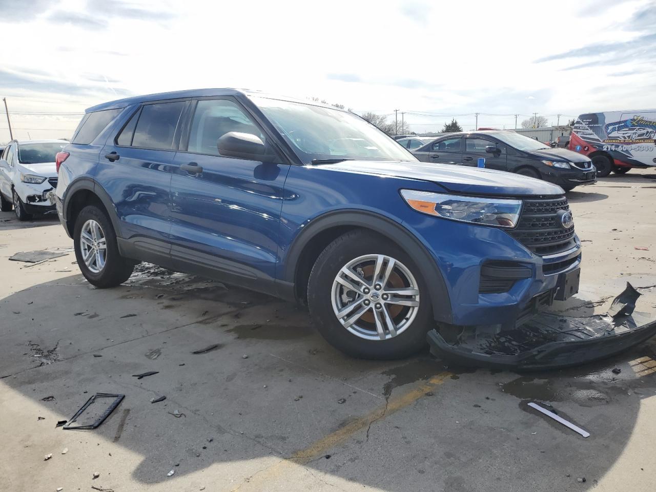 2023 Ford Explorer - Image 4