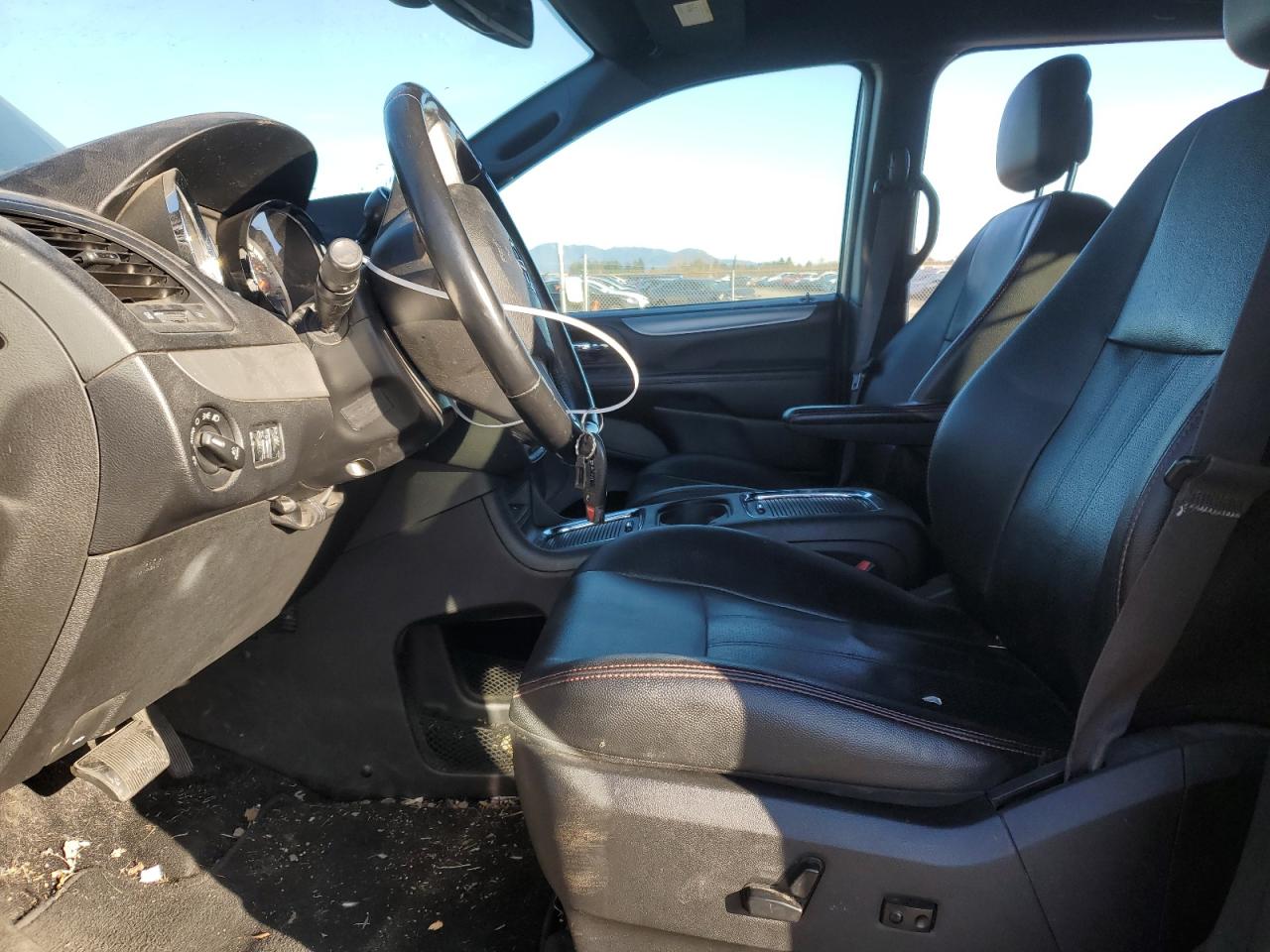 2019 Dodge Caravan - Image 7