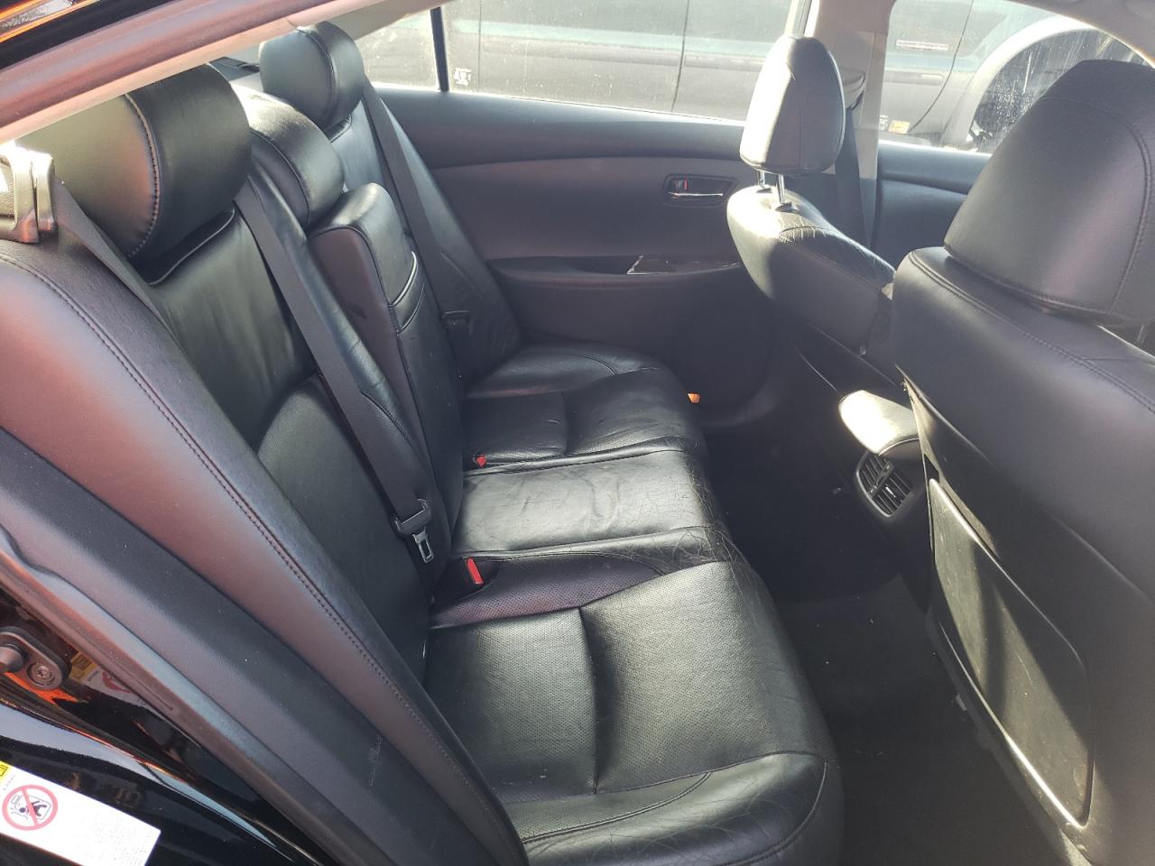 2010 Lexus ES - Image 10