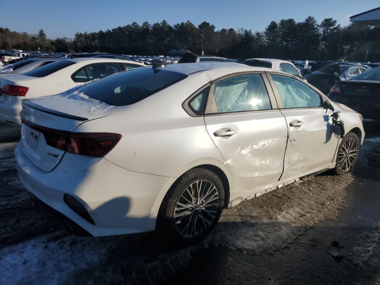 2023 Kia Forte - Image 3