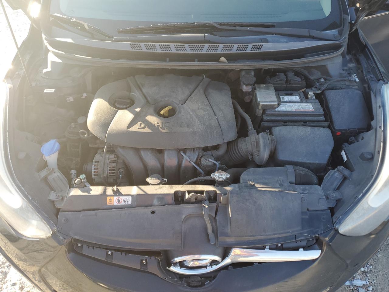 2015 Hyundai Elantra - Image 12
