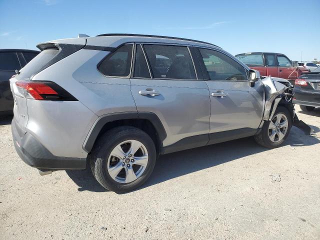  TOYOTA RAV4 2019 Srebrny