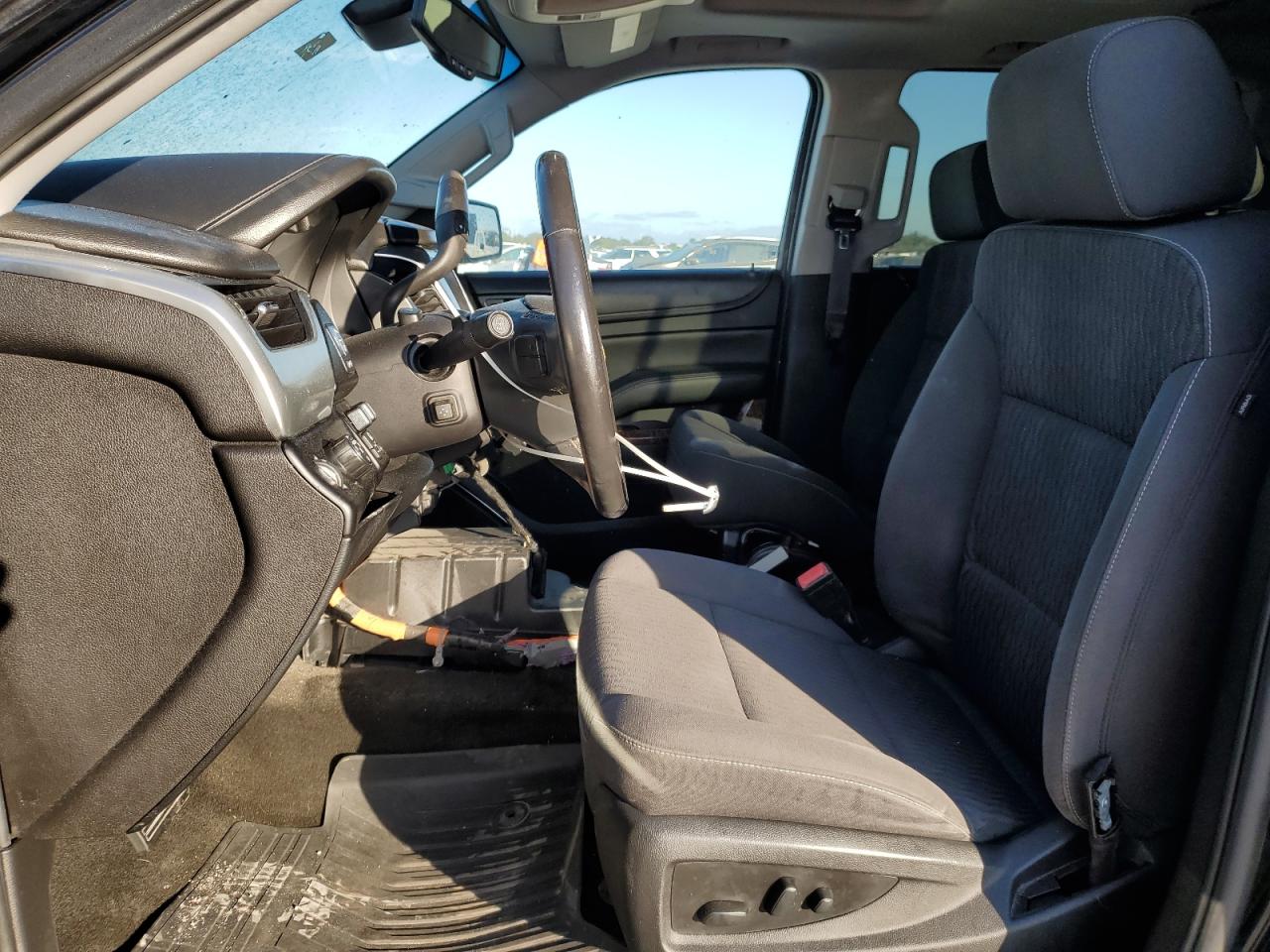 2015 Chevrolet Suburban - Image 7