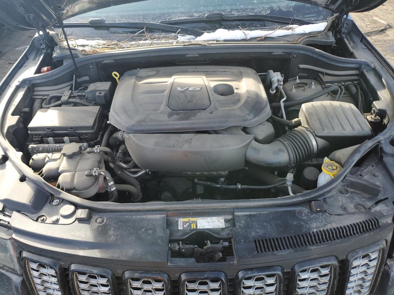 2018 Jeep Grand Cherokee - Image 12