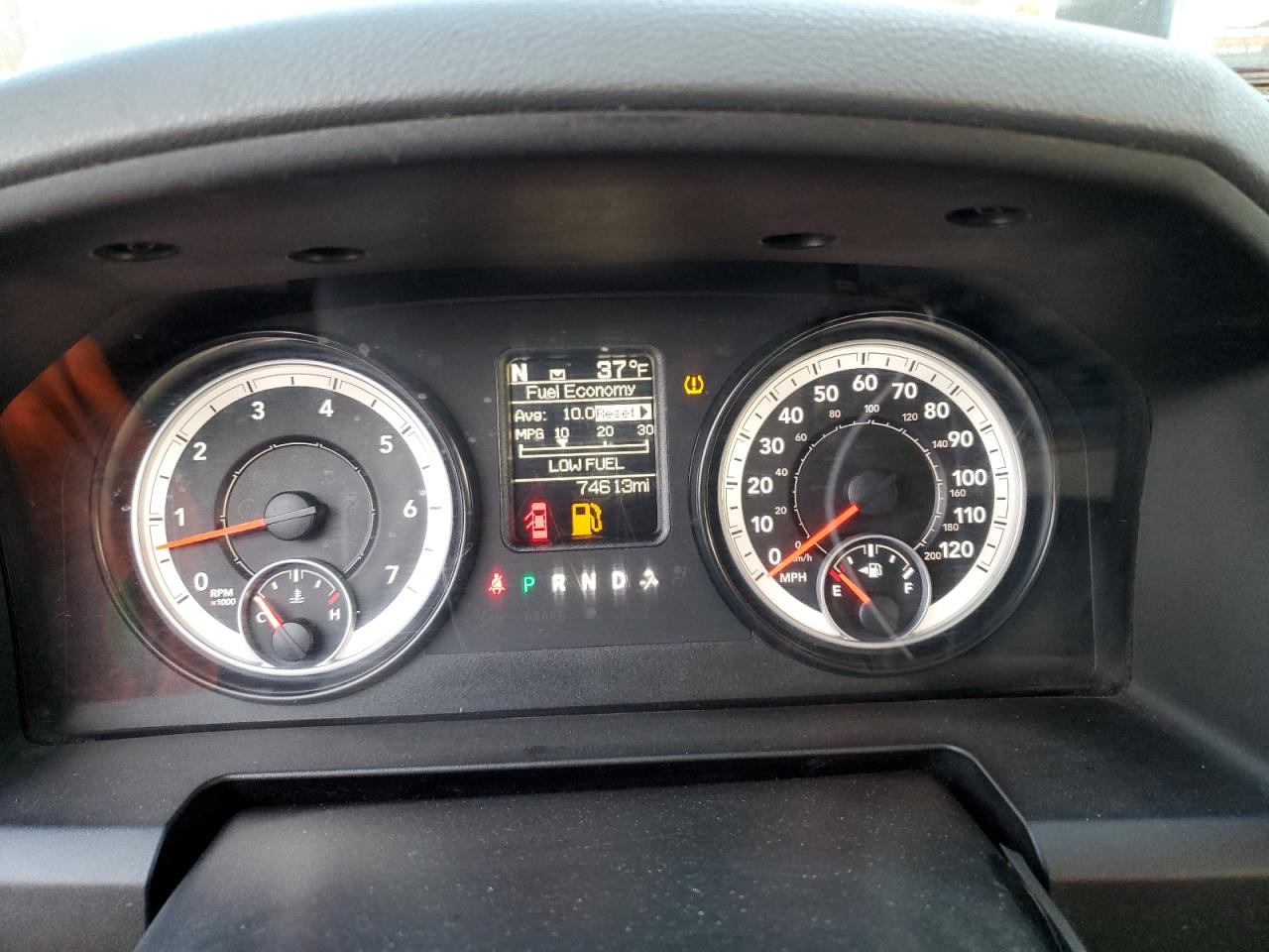 2014 RAM 2500 - Image 9