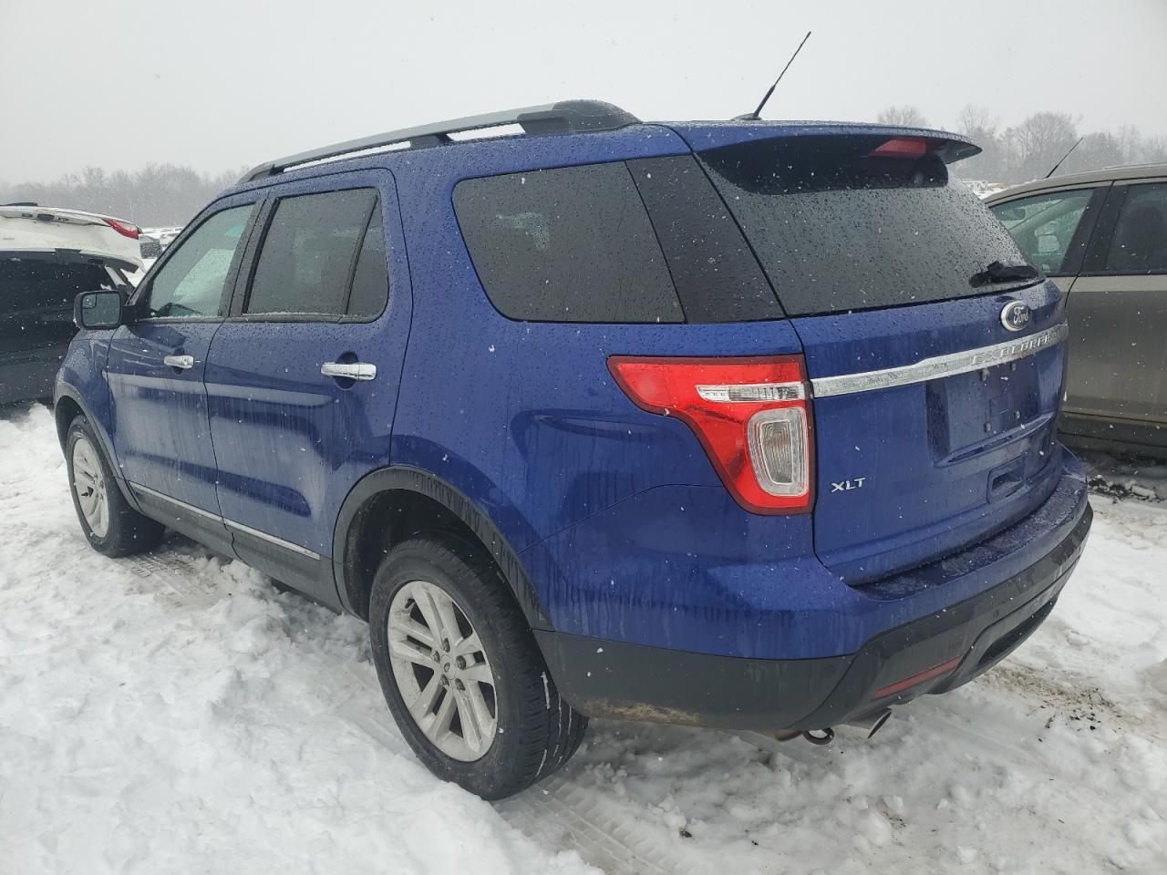 2014 Ford Explorer - Image 2