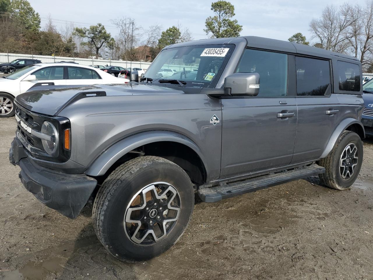 2022 Ford Bronco - Image 1