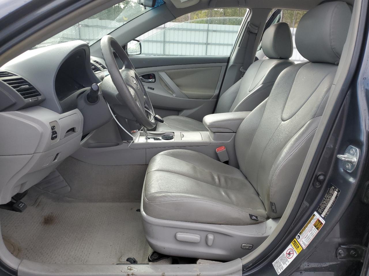 2010 Toyota Camry - Image 7