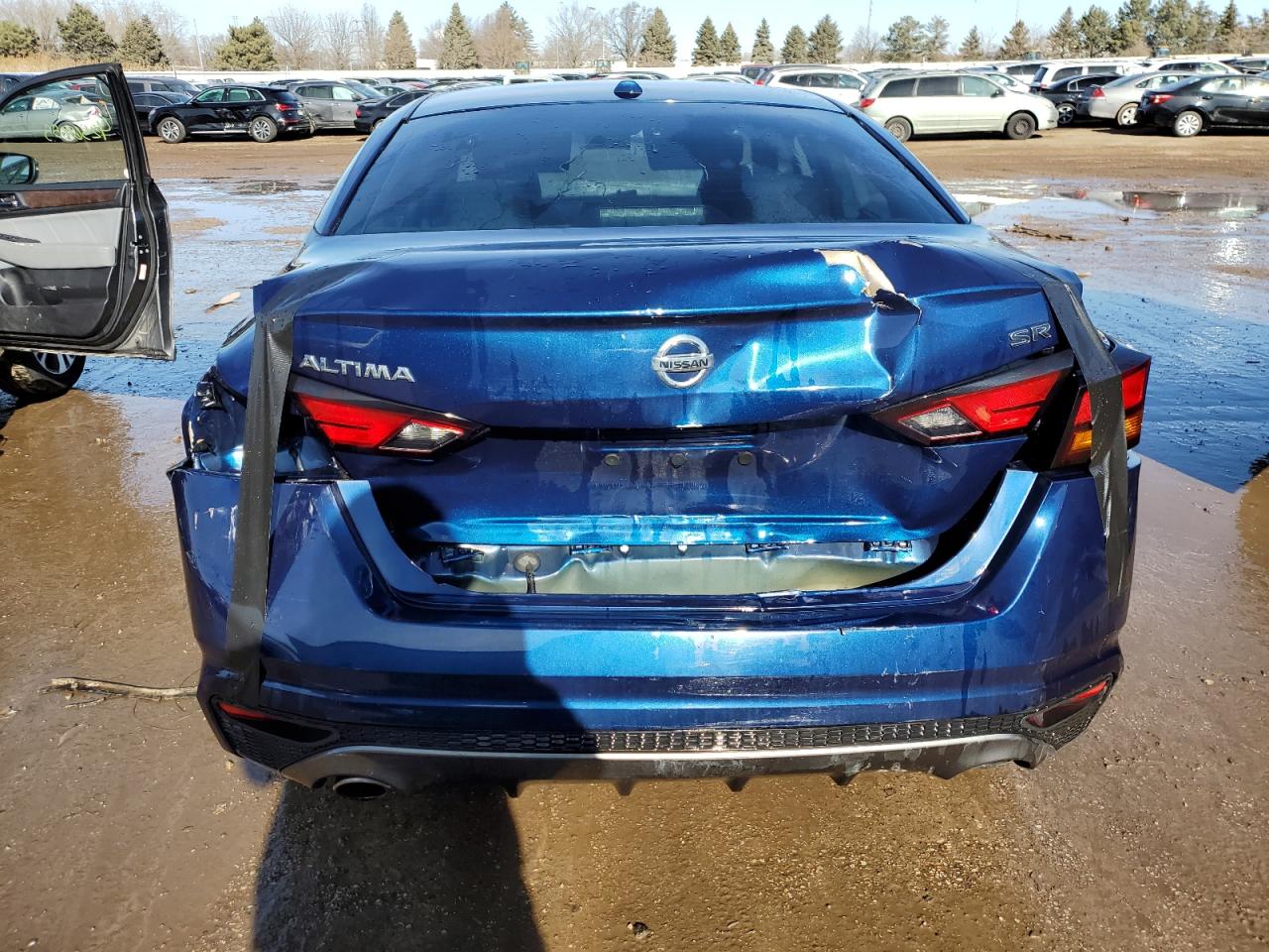 2019 Nissan Altima - Image 6