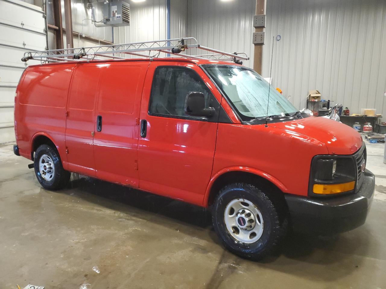 2014 GMC Savana - Image 4