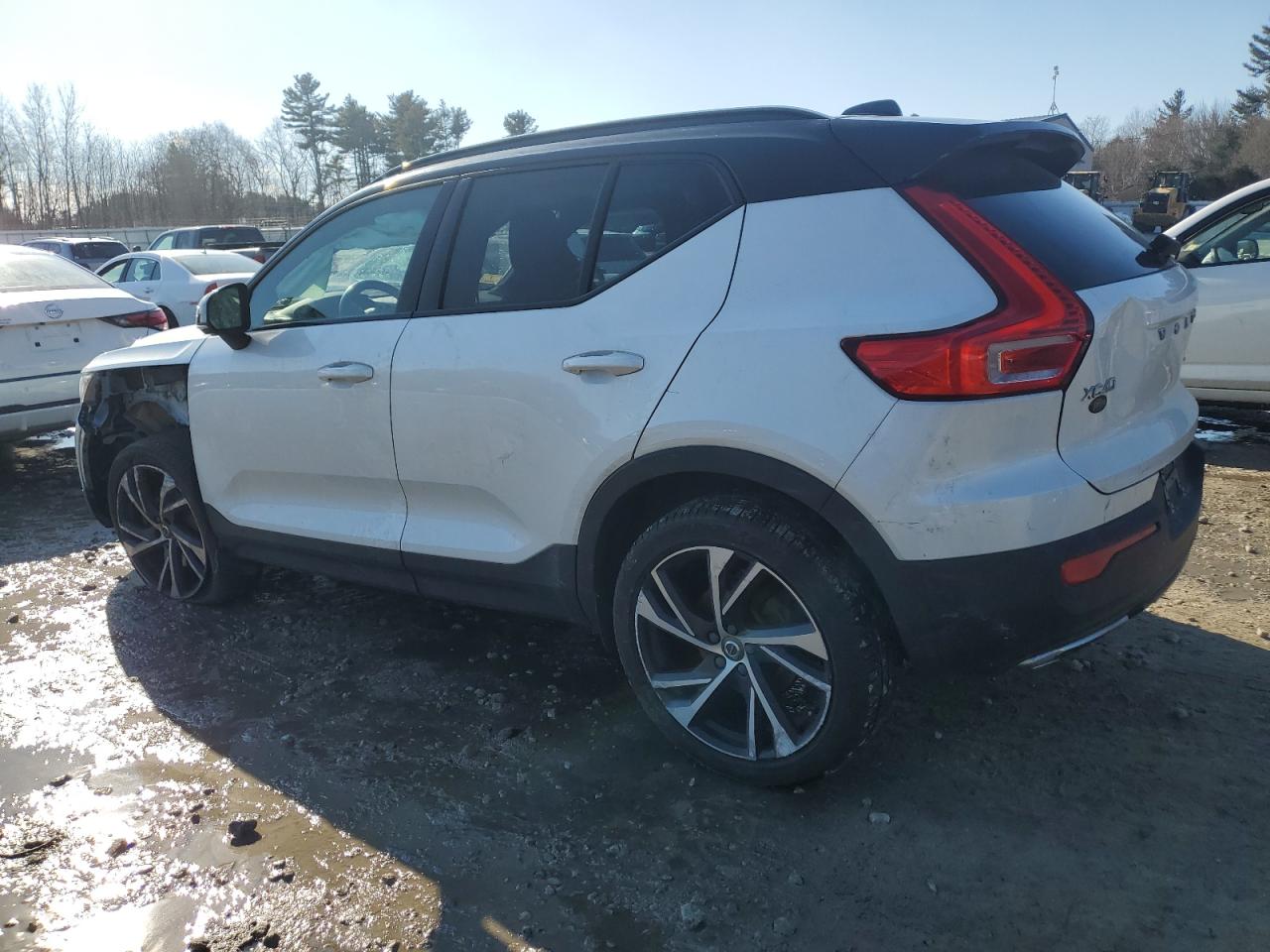 2020 Volvo XC40 - Image 2