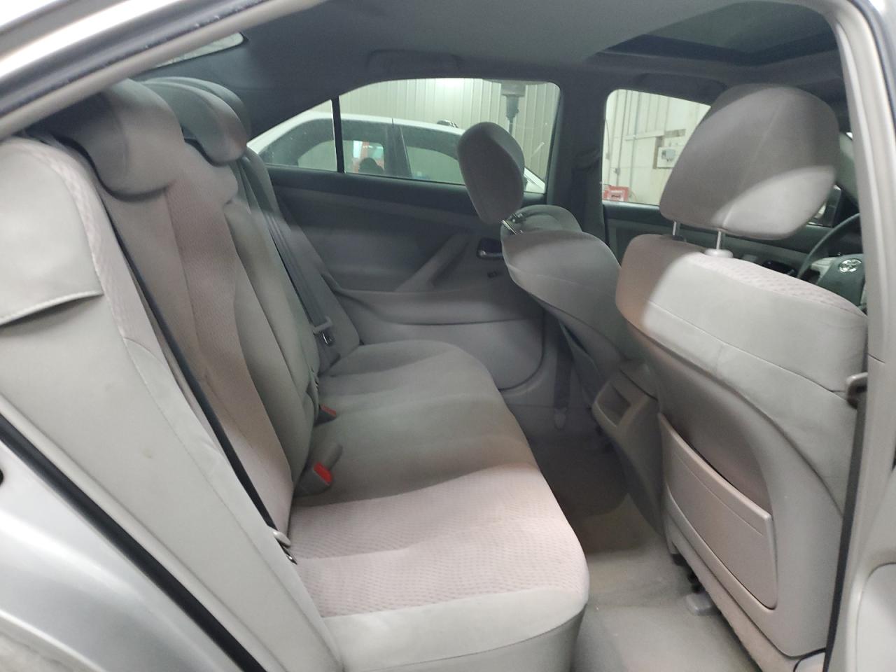 2011 Toyota Camry - Image 10