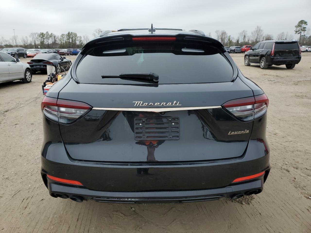 2022 Maserati Levante - Image 6