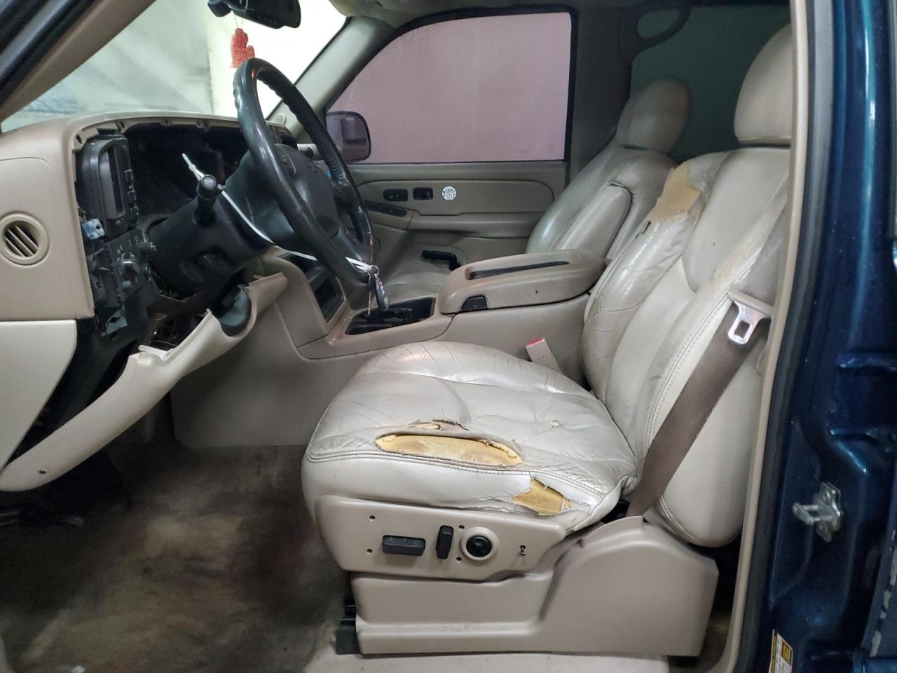 2005 Chevrolet Tahoe - Image 7