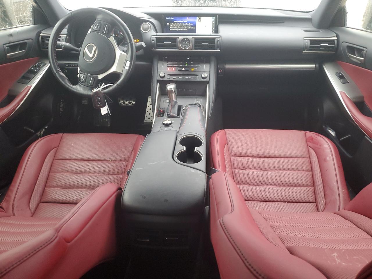2018 Lexus IS - Image 8